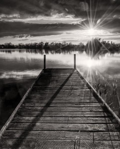 Struggled a lot with lens flare on this, think I need better coated optics for a shot like this :) I like a bit, but most of this was hard to get rid of in PS.